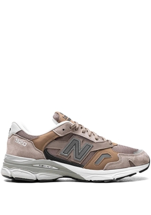 New Balance 920 'Sand Navy' sneakers - Neutrals