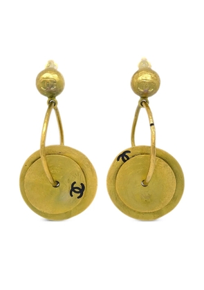 CHANEL Pre-Owned 1994 CC dangle clip-on earrings - Gold