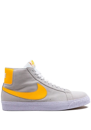Nike SB Blazer Mid 'Laser Orange' sneakers - White