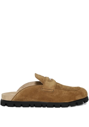 Miu Miu logo-detail suede loafers - Green