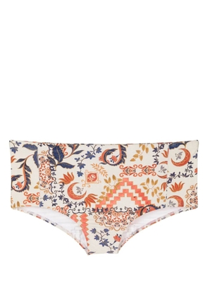 Lygia & Nanny Parati botanical-print swimming trunks - White