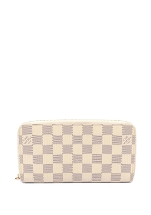 Louis Vuitton Pre-Owned 2015 Zippy wallet - Neutrals