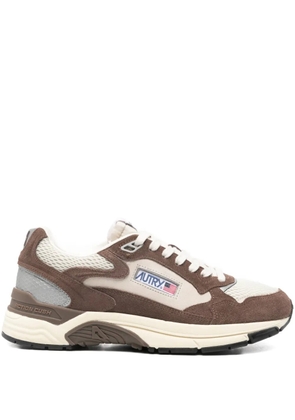 Autry logo-detail sneakers - Brown