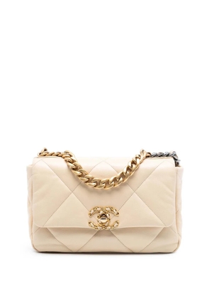 CHANEL Pre-Owned 2020 Medium Lambskin 19 Flap satchel - Brown