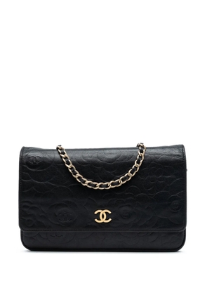CHANEL Pre-Owned 2012 CC Embossed Lambskin Camellia Wallet On Chain crossbody bag - Black
