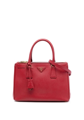 Prada Pre-Owned 2015-2025 Medium Saffiano Lux Galleria Double Zip satchel - Red