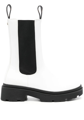 GUESS USA logo-plaque Chelsea leather boots - White