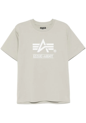 izzue logo-print T-shirt - Grey