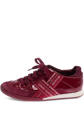 Louis Vuitton Pre-Owned patent-leather logo-detail sneakers - Red