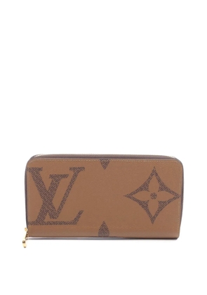 Louis Vuitton Pre-Owned 2021-2025 Monogram Giant Reverse Zippy Wallet long wallets - Brown