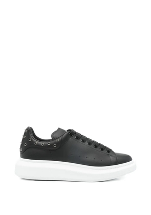 Alexander McQueen Oversized eyelet-detail sneakers - Black