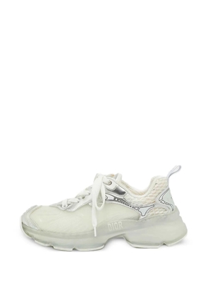 Christian Dior Pre-Owned logo-detail sneakers - White