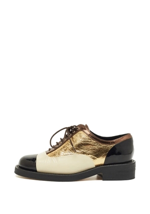 CHANEL Pre-Owned leather oxford shoes - Gold