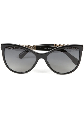 CHANEL Pre-Owned 2000s chain-detail cat-eye sunglasses - Black