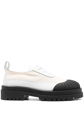 Plan C canvas lace-up shoes - Neutrals