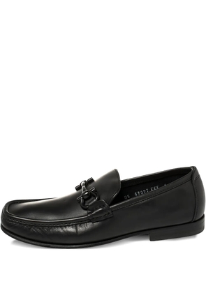 Ferragamo Pre-Owned Gancini-detail loafers - Black