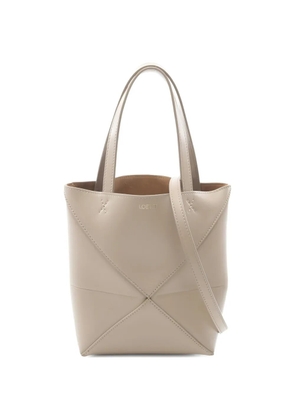 Loewe Pre-Owned 2020s mini leather puzzle fold bucket bag - Neutrals