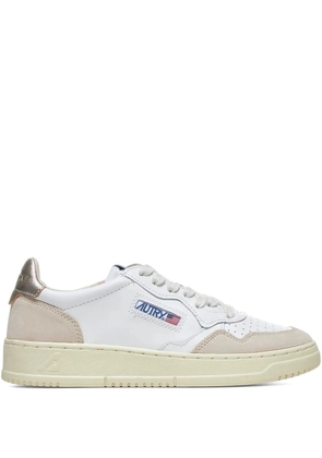 Autry Medalist Low perforated leather sneakers - White