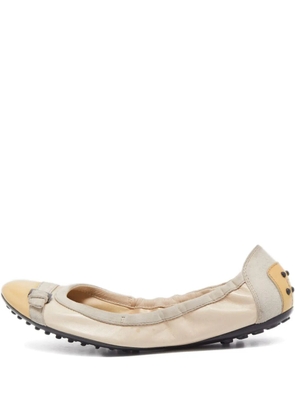 Tod's Vintage pre-owned buckle-detail ballet flats - Neutrals