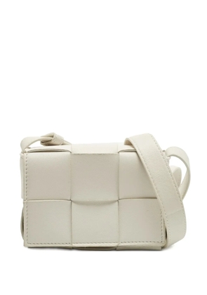 Bottega Veneta Pre-Owned mini Cassette leather crossbody bag - Neutrals