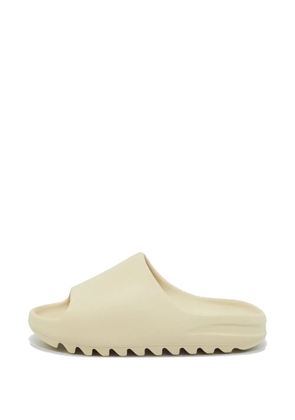 adidas Yeezy wide-strap slides - Neutrals
