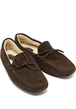 Tod's suede bow boat shoes - Brown