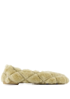 Burberry shearling balleria shoes - Neutrals