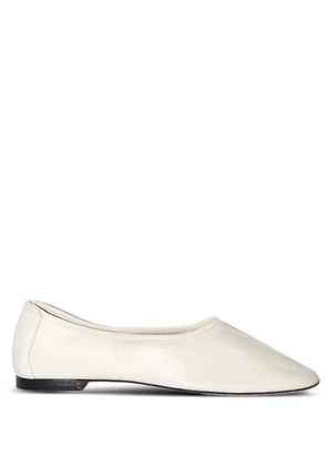 BY FAR Prudence ballerina shoes - Neutrals