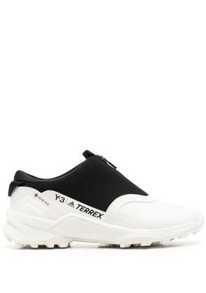Y-3 Terrex Swift R3 sneakers - White