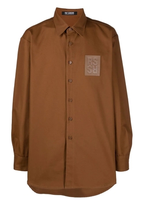 Raf Simons logo-patch shirt - Brown