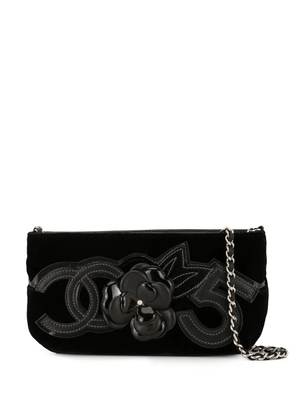 CHANEL Pre-Owned 2006 Camellia No.5 shoulder bag - Black