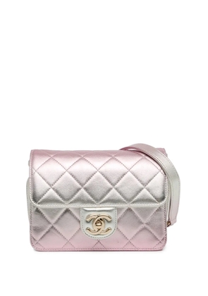 CHANEL Pre-Owned 2021-2023 Mini Metallic Lambskin Like a Wallet Flap crossbody bag - Pink