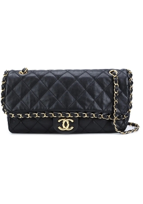 CHANEL Pre-Owned 'Chain Me' flap shoulder bag - Black