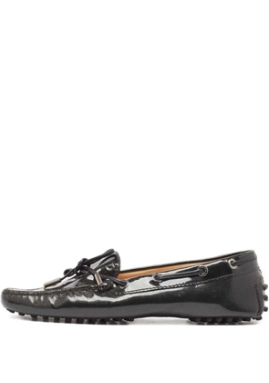 Tod's Vintage patent-leather bow loafers - Black