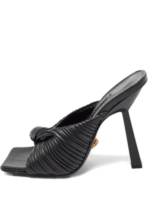 Versace Pre-Owned 105mm pleated-knot sandals - Black