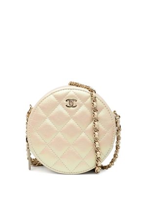 CHANEL Pre-Owned 2020 Iridescent Quilted Lambskin Round Clutch With Chain crossbody bag - White