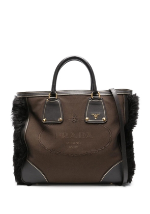 Prada Pre-Owned 2010s shearling-trim tote bag - Brown