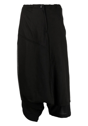 Y's asymmetric cropped trousers - Black