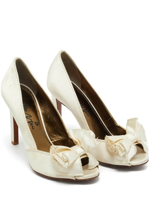 Lanvin Pre-Owned bow-detail satin pumps - Neutrals