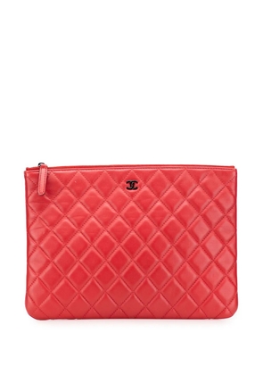 CHANEL Pre-Owned 2014-2015 Medium Quilted Lambskin O Case clutch bag - Red