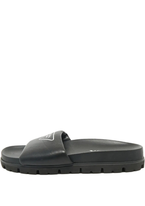 Prada Pre-Owned padded leather slides - Black