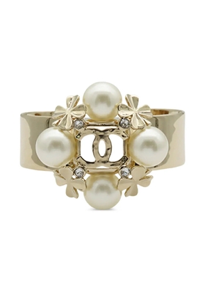 CHANEL Pre-Owned 2022 CC Gold Plated Faux Pearl Clover Cuff Bracelet costume bracelet