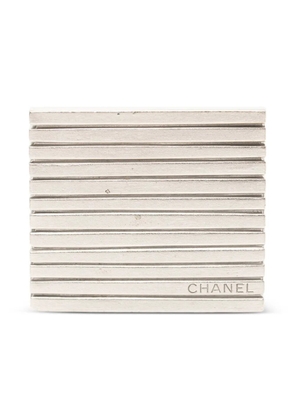 CHANEL Pre-Owned 1999 Silver Logo Square Brooch costume brooch