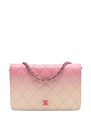 CHANEL Pre-Owned 2015-2016 Ombre Lambskin Degrade Wallet On Chain crossbody bag - Yellow