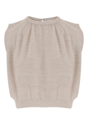 arch4 button closure at back top - Neutrals