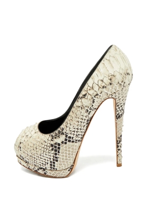 Giuseppe Zanotti Vintage Sharon embossed leather pumps - Neutrals