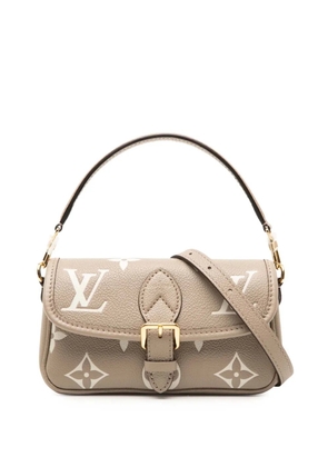 Louis Vuitton Pre-Owned 2021-2025 Nano Bicolor Monogram Empreinte Giant Diane satchel - Brown