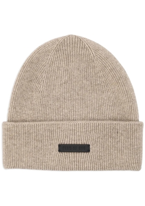 Fear Of God logo-patch beanie - Neutrals