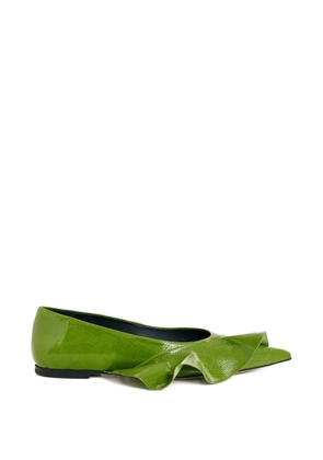 Essentiel Antwerp ruffled flat pumps - Green