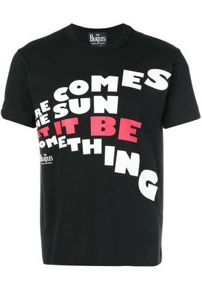 Comme Des Garçons Beatles lyrics print T-shirt - Black